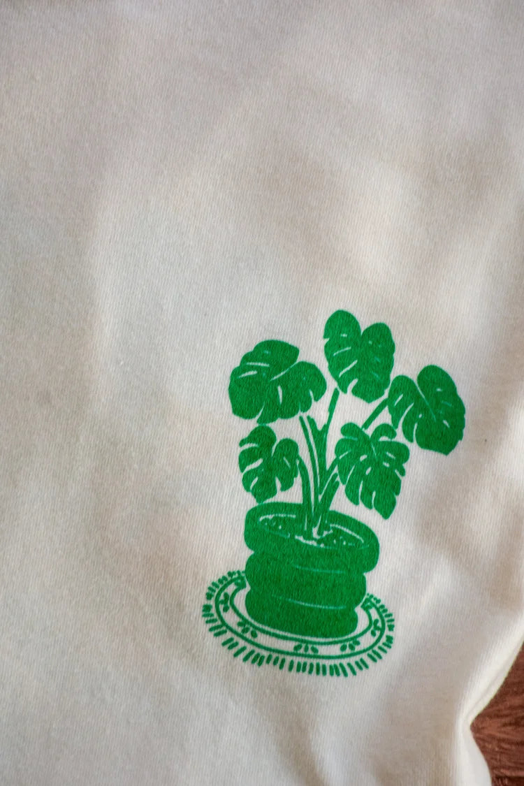 Maison Green Monstera Tee – Natural (Unisex, 100% Cotton)